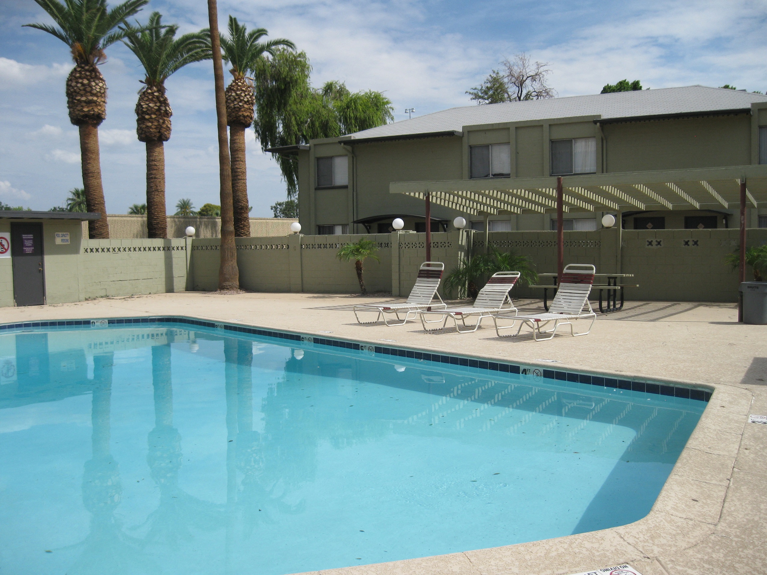 Cypress Manor Apartments, 5726 North Black Canyon Freeway, Phoenix, AZ